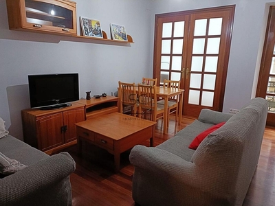 Piso en venta en Centro - Ferrol de 2 habitaciones con calefacción