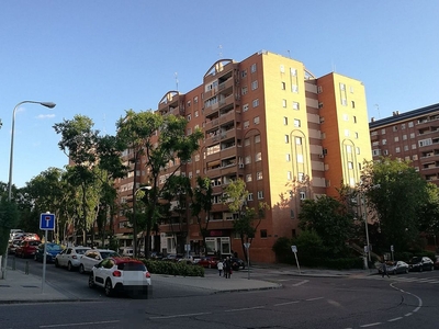 Piso en venta en Peñagrande de 4 habitaciones con terraza y aire acondicionado