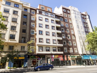 Venta de piso con terraza en Ruiseñores (Zaragoza)