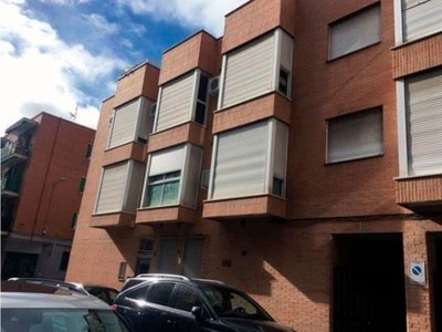 Venta de piso en Moscardó (Madrid)