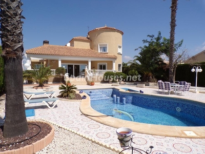 Villa en venta en Los Balcones - Los Altos del Edén, Torrevieja