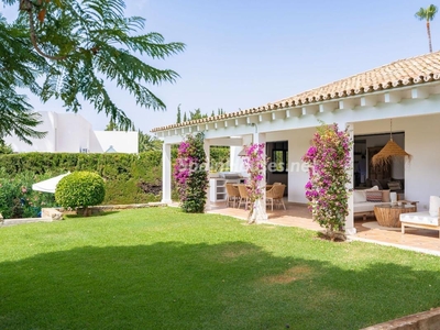 Villa independiente en venta en Paraiso-Borronal, Estepona