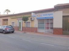 Venta Chalet en Avenida de la Constitución 22 Formentera del Segura. Buen estado calefacción individual 300 m²