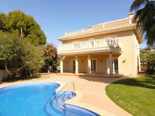 Venta Chalet Orihuela. 460 m²