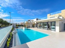 Venta Chalet Orihuela. Nueva 178 m²