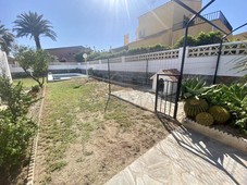 Venta Chalet Roquetas de Mar. Plaza de aparcamiento con terraza 301 m²