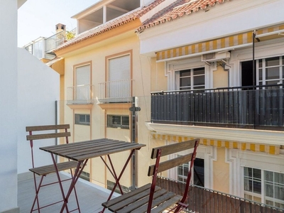 Alquiler de piso en Playa de los Boliches de 2 habitaciones con muebles y balcón