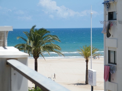 Apartamento de alquiler de temporada en calle D'aragó de 3 habitaciones con garaje y muebles