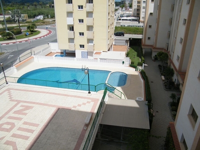 Apartamento de alquiler de temporada en paseo Rosa de Los Vientos de 2 habitaciones con piscina y muebles