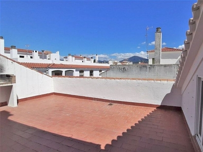 Ático en venta en plaza De la Iglesia de 3 habitaciones con terraza y ascensor