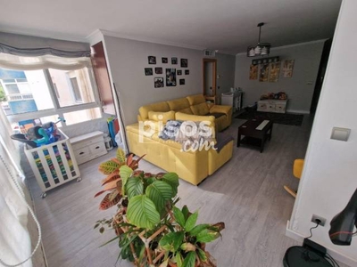 Piso en venta en Calle Montaña Blanca en Santa Paula-La Paz-Los Guindos-Parque Mediterráneo por 260.000 €