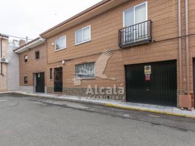 Casa unifamiliar 4 habitaciones, buen estado, Zona Bulevar de las Acacias, Azuqueca de Henares