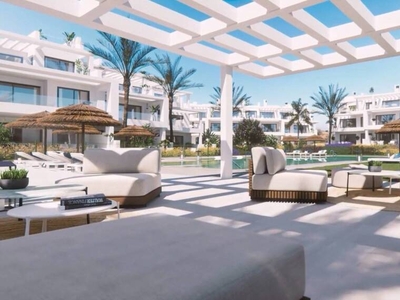 Fabuloso apartamento en venta en segunda linea de playa, Estepona. Málaga