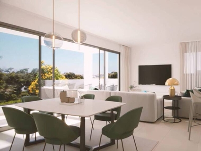 Fabuloso apartamento en venta en segunda linea de playa, Estepona. Málaga