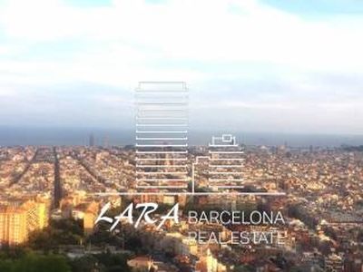 Piso de cuatro habitaciones buen estado, sexta planta, La Sagrada Família, Barcelona