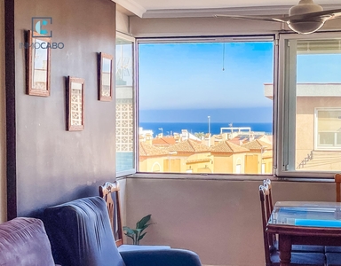 Venta de piso con piscina y terraza en Cabo de Palos (Cartagena), Centro