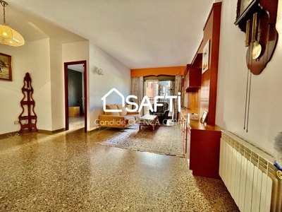 Venta de piso con terraza en Sant Mori de Llefià (Badalona)