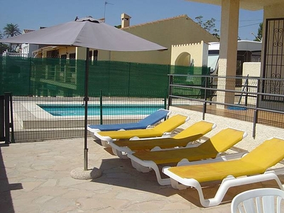 Villa soleil piscina privada a 300 mts.de la playa