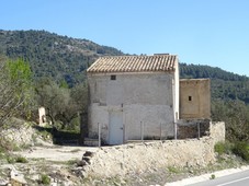 Casa con terreno en Castell de Castells