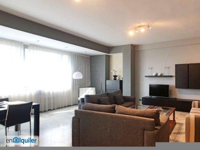 Amplio apartamento de 2 dormitorios con preciosas vistas en alquiler en Madrid Centro