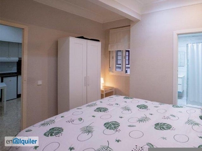 Apartamento de 1 dormitorio en alquiler en L'Eixample, Valencia