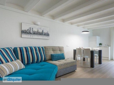 Apartamento de 2 dormitorios con aire acondicionado y balcón en alquiler en Sants relajado