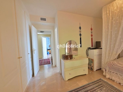 Apartamento en Calahonda, costa en Calahonda Mijas