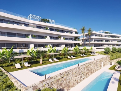 Apartamento en venta en Parque Central, Estepona, Málaga