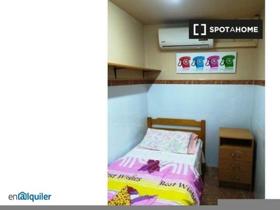 apartamento estudio compacto con CA para alquiler en Collblanc