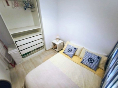 Apartamento estudio totalmente reformado con un dormitorio en Torremolinos