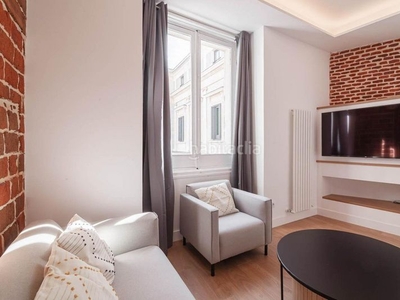Apartamento totalmente reformado para entrar a vivir en zona de las cortes en Madrid