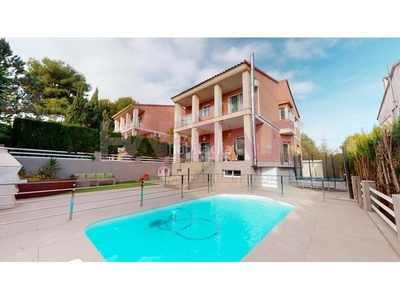 Casa con 3 habitaciones con piscina en El Vedat - Santa Apolonia Torrent