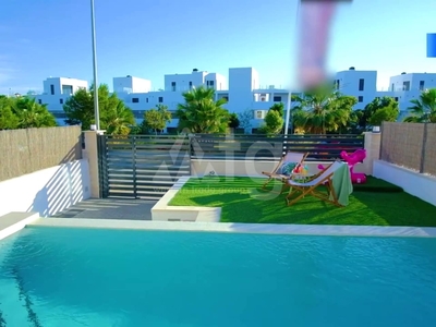 Chalet en venta en Villamartin, Orihuela, Alicante