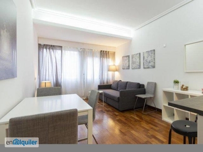 Elegante apartamento de 1 dormitorio con aire acondicionado en alquiler cerca del parque en Retiro