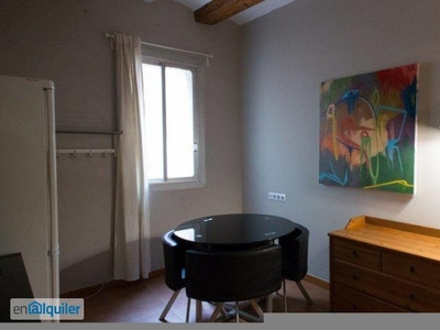 Encantador apartamento de 2 dormitorios en alquiler en La Barceloneta, cerca de la playa