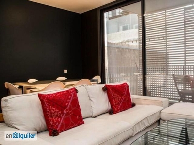 Espacioso piso de 2 habitaciones con piscina y terraza en la zona de Gràcia