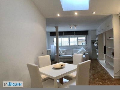 Moderno apartamento de 1 dormitorio con balcón y aire acondicionado en alquiler en Chamartín