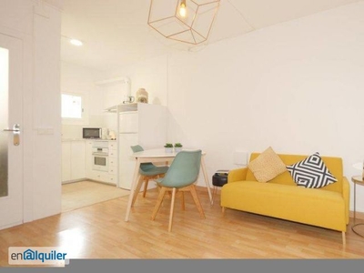 Moderno apartamento de 3 dormitorios en alquiler cerca de Metro en L'Hospitalet de Llobregat