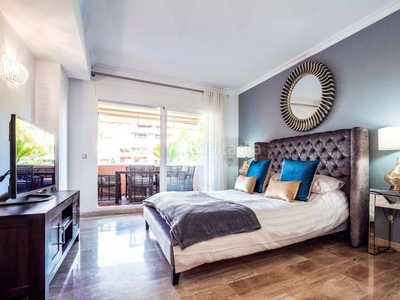 Planta baja un apartamento bien presentado de 2 dormitorios en alhambra del golf en Estepona