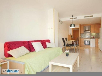 Soleado apartamento de 1 dormitorio con balcón en alquiler cerca de la playa en Vila Olímpica