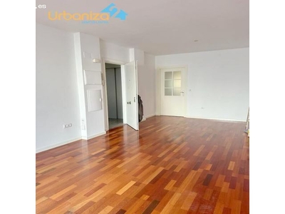 BONITO APARTAMENTO DE 2 HABITACIONES Y 2 BAÑOS SIN MUEBLES CENTRICO