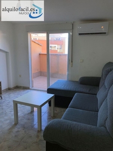 Ático en alquiler en calle Pajaros la Alberca de 3 habitaciones con terraza y garaje