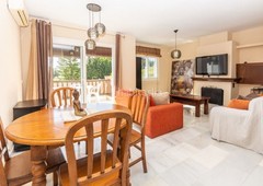 Apartamento con 3 habitaciones con piscina en Mijas