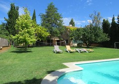 Costabravapartment Casa Anna. Large house with private swimming pool, 15 mins to Costa Brava beaches.