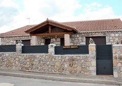 Casa de 4 habitaciones en Segovia (8-10 personas)