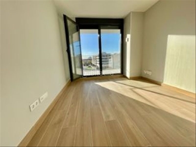 Alquiler piso con 3 habitaciones con ascensor y aire acondicionado en Alcalá de Henares