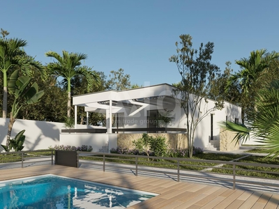 Villa con terreno en venta en la Calle Alicante' El Ejido