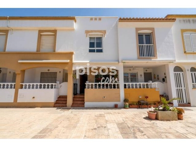 Casa adosada en venta en Cabo de Gata