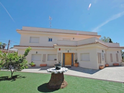 Chalet en venta en Puerto Marina, Benalmádena, Málaga