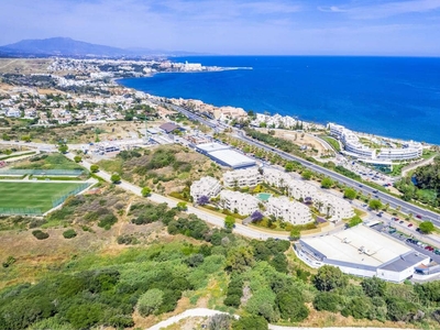 Piso en venta en Bahía Dorada, Estepona, Málaga